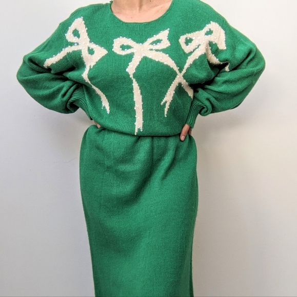 🖤 Vintage Christmas Sweater Dress. - Picture 3 of 7